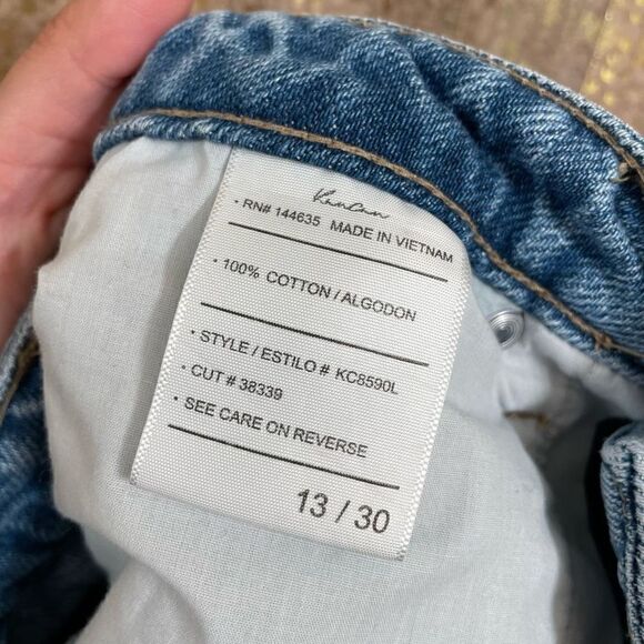 KanCan Jovana Ultra High Rise Shorts Light Wash 13/30 EUC - Picture 4 of 6